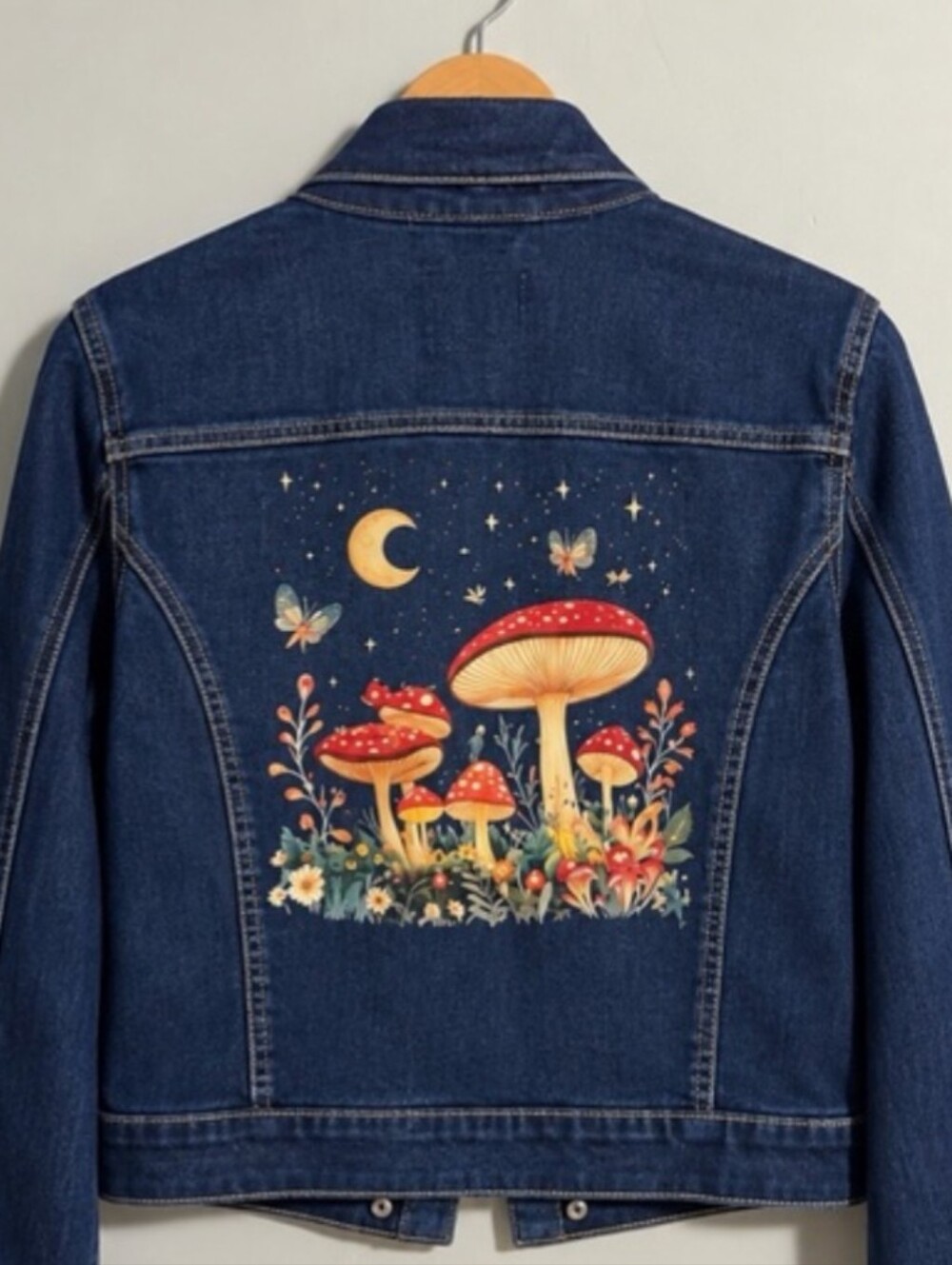 π New Look | Medium | Woodland Mushroom & Butterfly